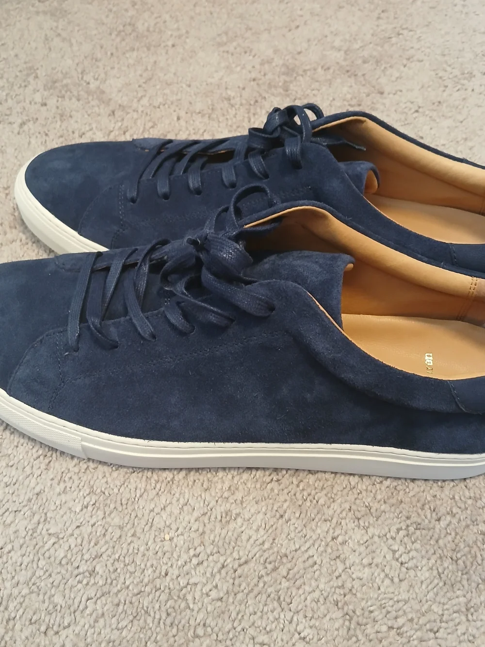 Polo Ralph Lauren Jermain sneakers feature a streamlined silhouette in navy blue